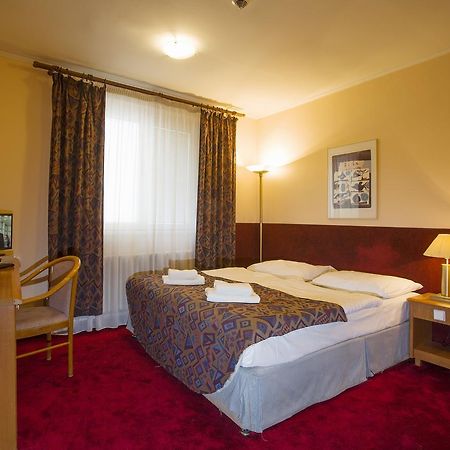 A Plus Hotel & Hostel Prague Exterior photo