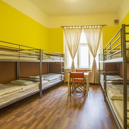 A Plus Hotel & Hostel Prague Exterior photo