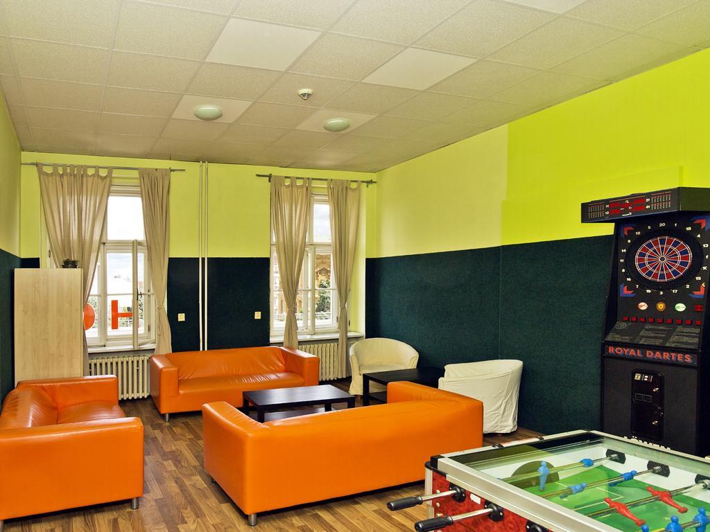 A Plus Hotel & Hostel Prague Exterior photo