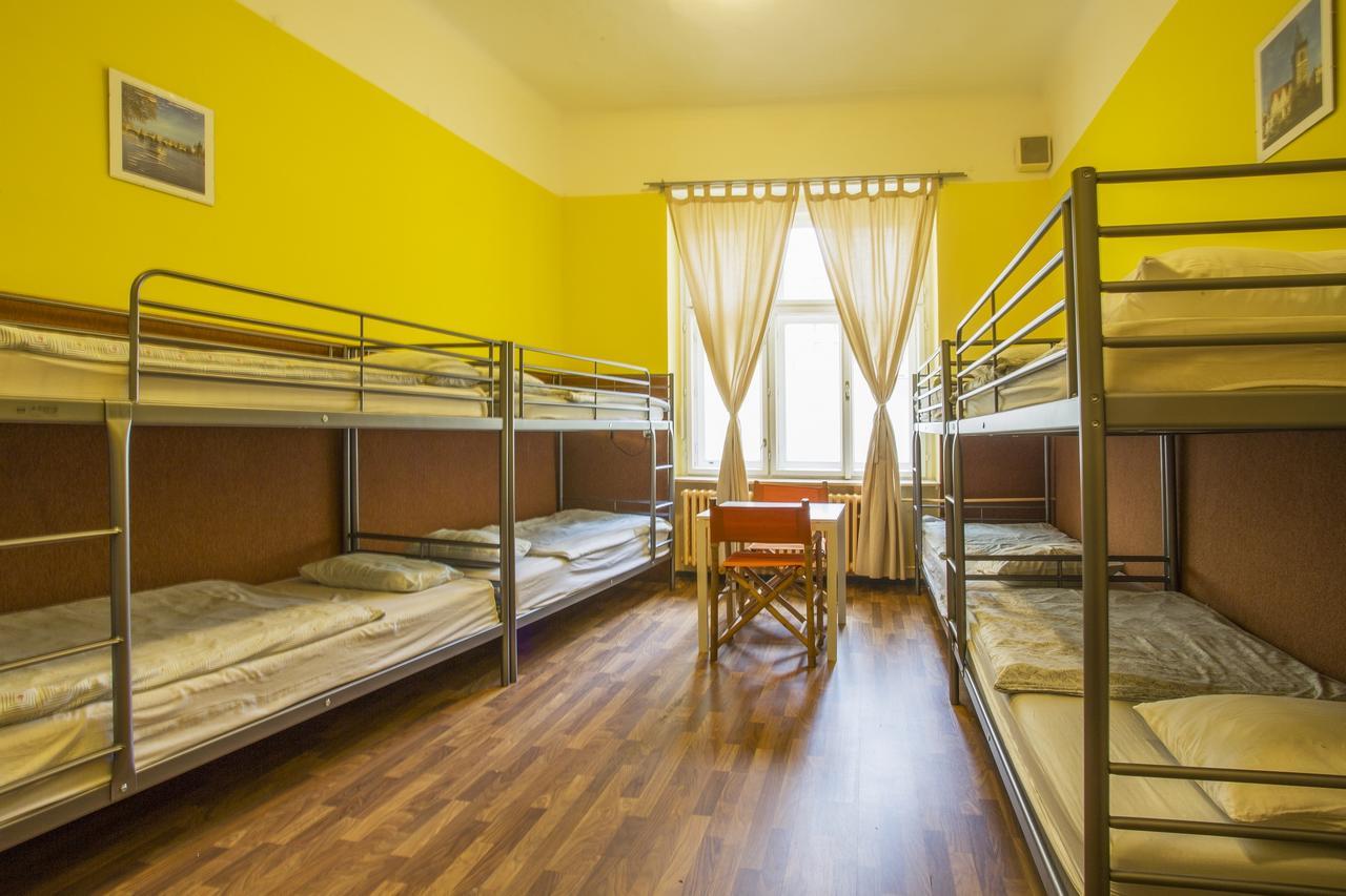 A Plus Hotel & Hostel Prague Exterior photo