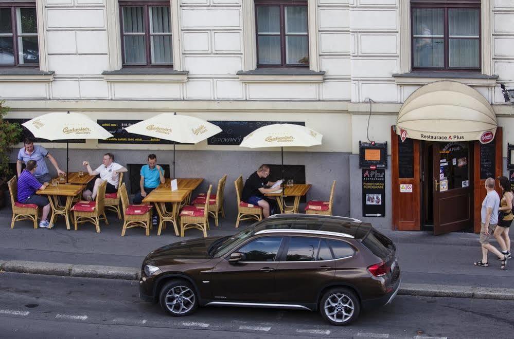 A Plus Hotel & Hostel Prague Exterior photo